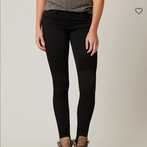 Rock Revival “Sheryl” Skinny Stretch Jean